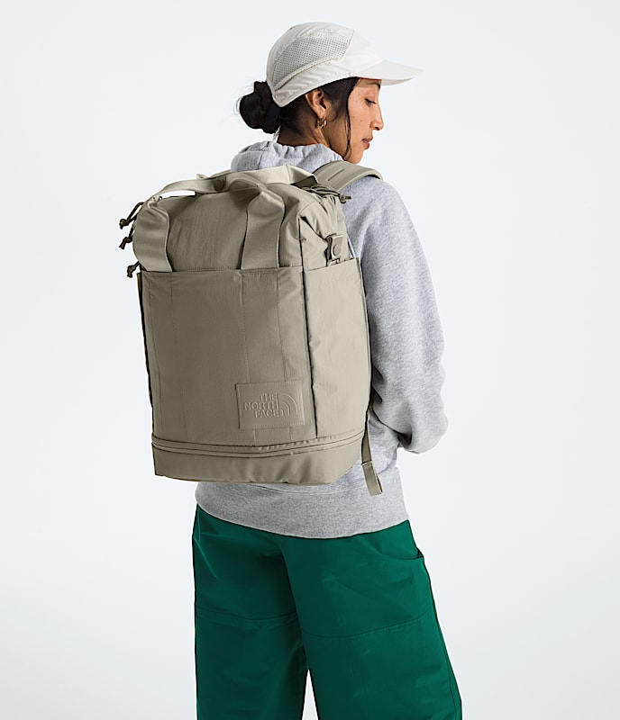 Womens Never Stop Utility Pack TNF MODELBACK