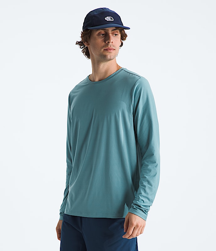 Mens Dune Sky LongSleeve Crew TNF MODEL34