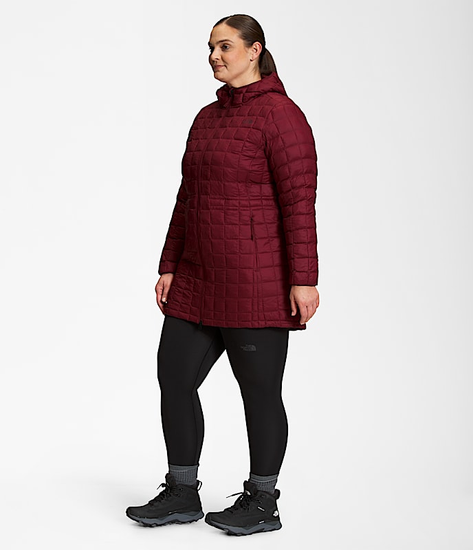 Womens Plus ThermoBall Parka TNF MODEL34