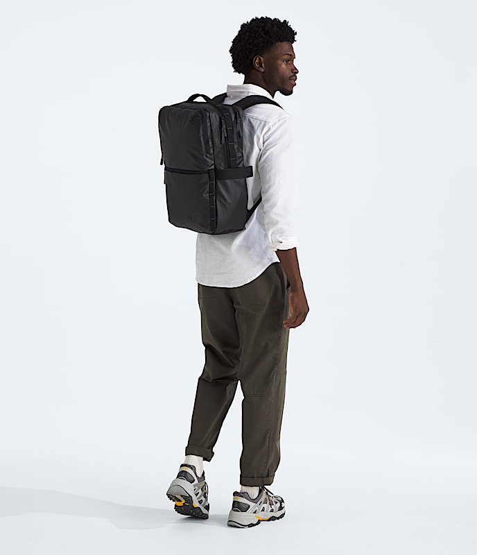Base Camp Voyager Daypack TNF TNF BlackAsphalt Grey MODELBACK