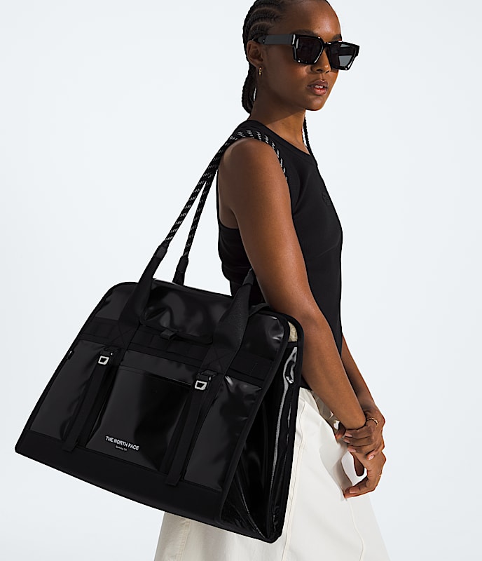 Base Camp Tote Bag TNF MODELBACK
