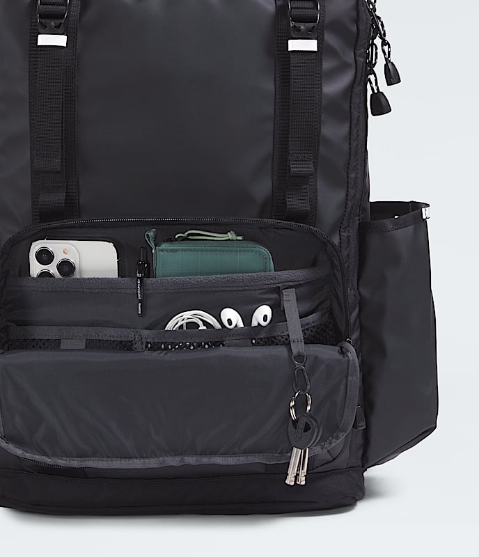 Base Camp Daypack TNF TNF BlackAsphalt GreySmoked Pearl ALT1