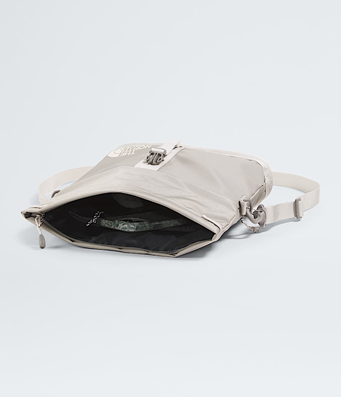Base Camp Shoulder Bag TNF INT