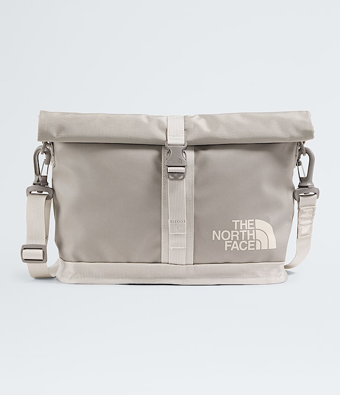 Base Camp Shoulder Bag TNF HERO