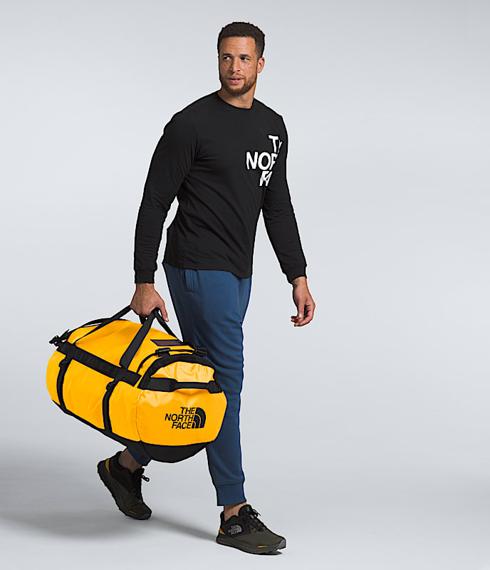 Base Camp DuffelL TNF Summit GoldTNF Black MODELBACK