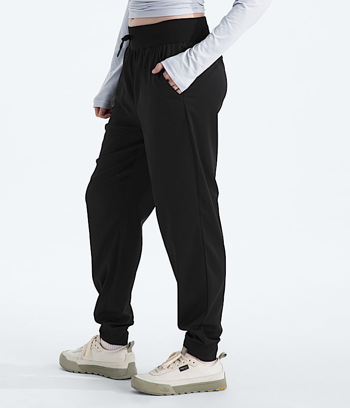 Womens Aphrodite Arise Joggers TNF MODEL34