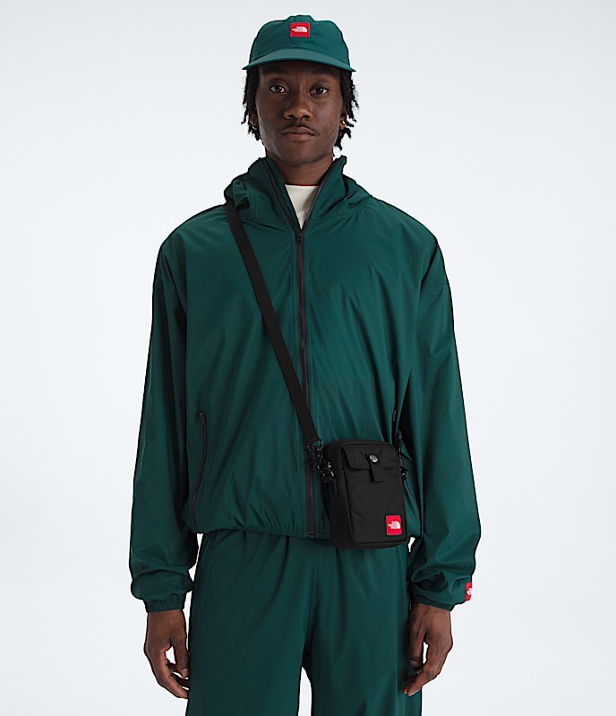 TNF Red Box Small Carry Bag TNF TNF Black MODELBACK