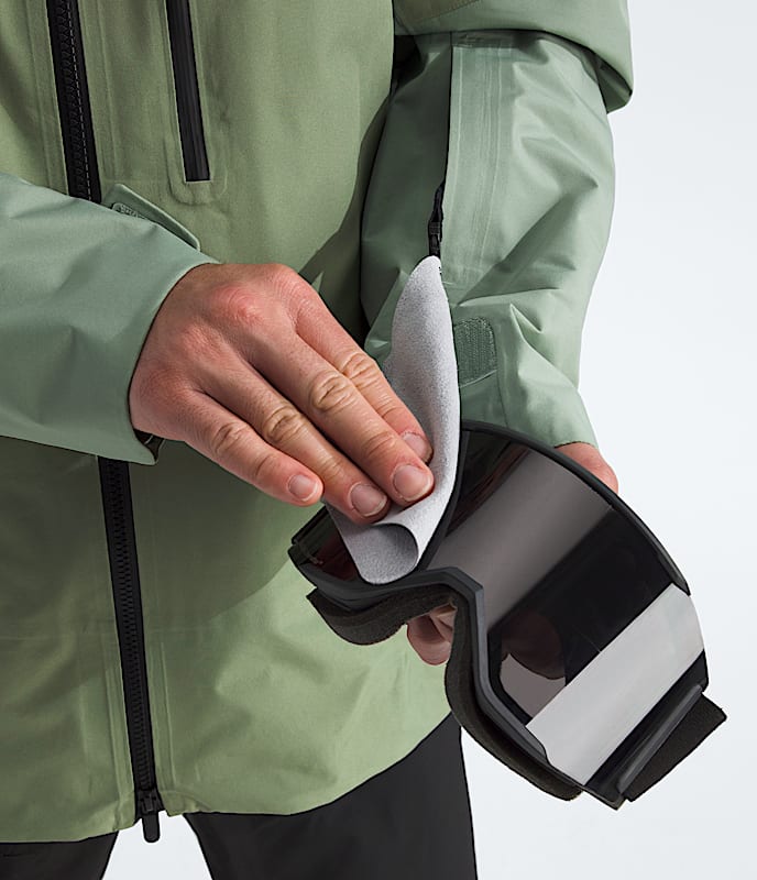 Mens Summit Series Eastwall GORETEX Jacket TNF ALT1