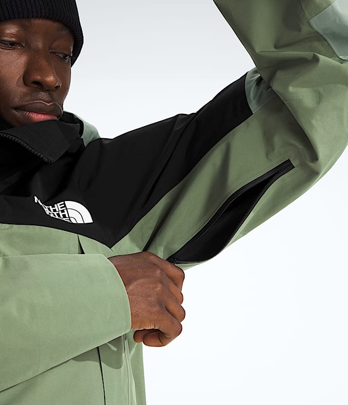 Mens Summit Series Verbier GORETEX Jacket TNF MODELALT2