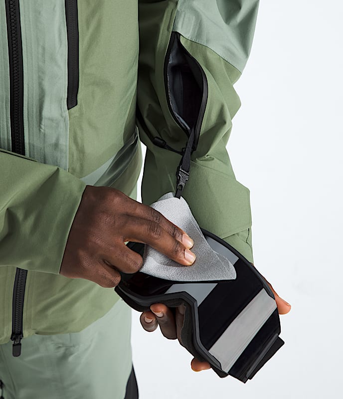 Mens Summit Series Verbier GORETEX Jacket TNF ALT1