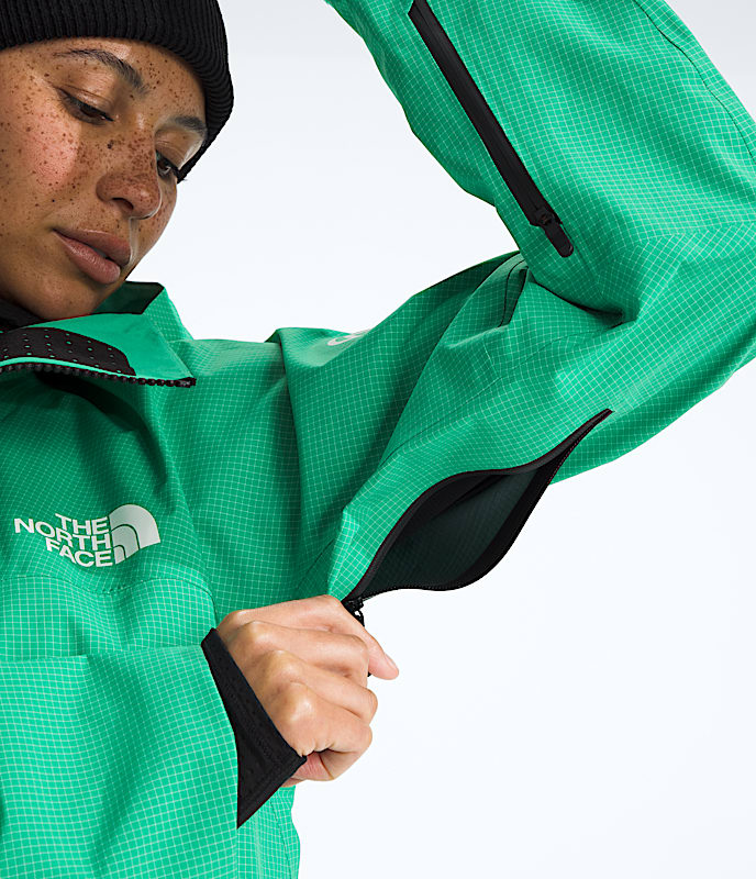 Womens Summit Series Tsirku GORETEX Pro Jacket TNF MODELALT2