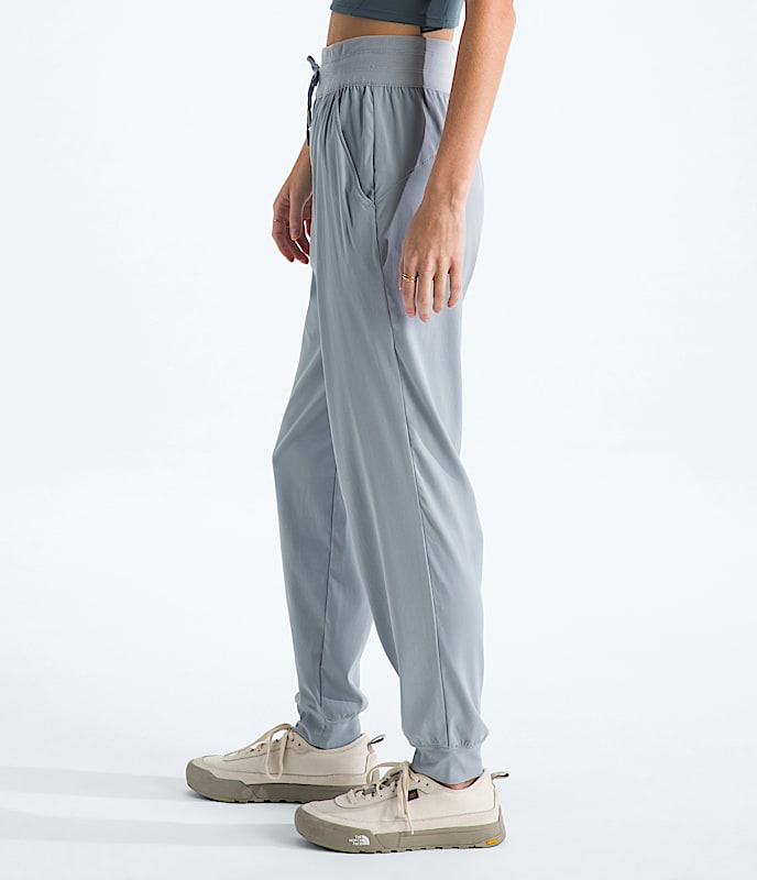 Womens Aphrodite Arise Joggers TNF MODEL34