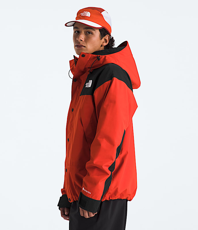GORETEX Mountain Jacket TNF MODEL34