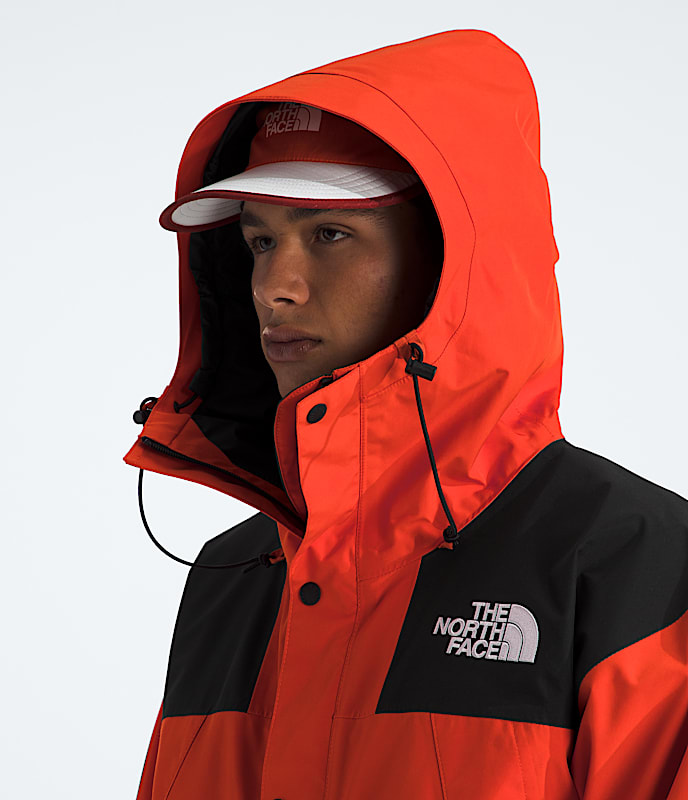 GORETEX Mountain Jacket TNF MODELHOOD2