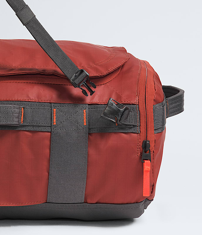 Base Camp Voyager Duffel32L TNF Iron ClayAnthracite GreyLava Red ALT3