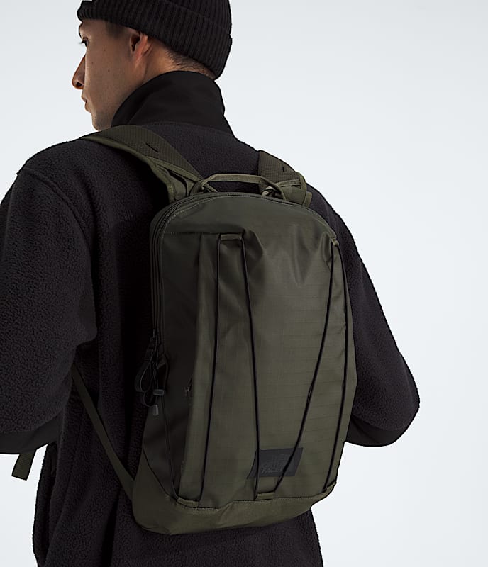 Sac  dos lger Base Camp Voyager Pro TNF MODELBACK