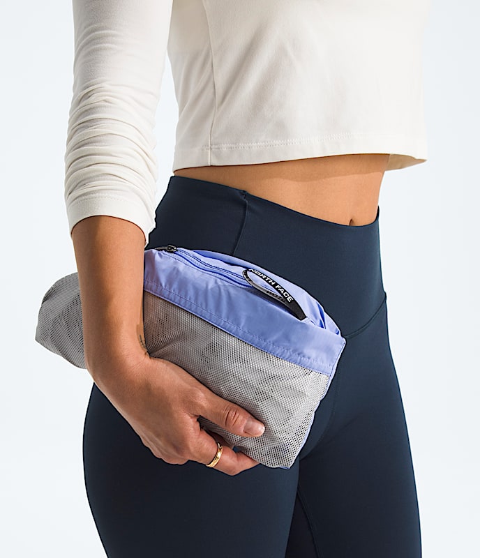 Womens Alta Vista Rain Jacket TNF MODELALT6