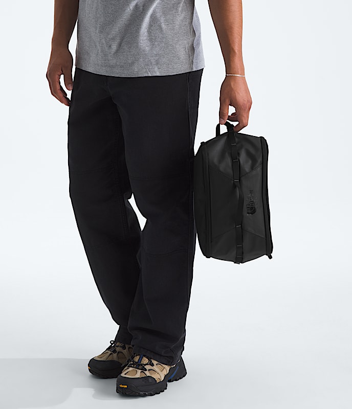 Base Camp Voyager Cube TNF MODELBACK