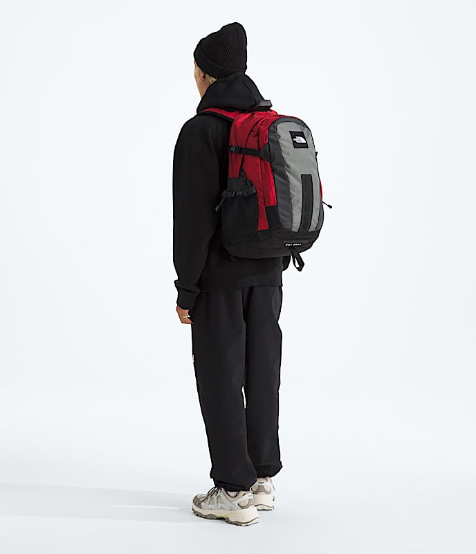 Hot Shot SE Backpack TNF TNF RedZinc Grey MODELBACK