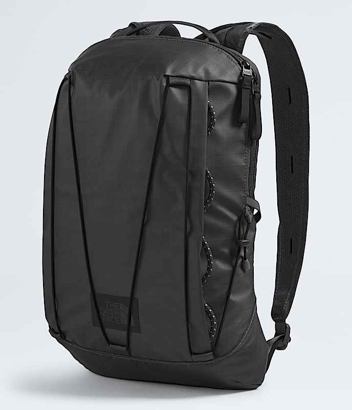 Base Camp Voyager Pro Lightweight Pack  15L TNF FRONT34