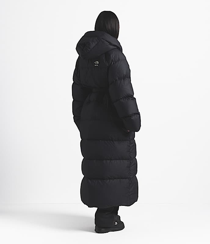 Parka enveloppant Nuptse pour femmes The North Face x SKIMS TNF Onyx Sk BACK