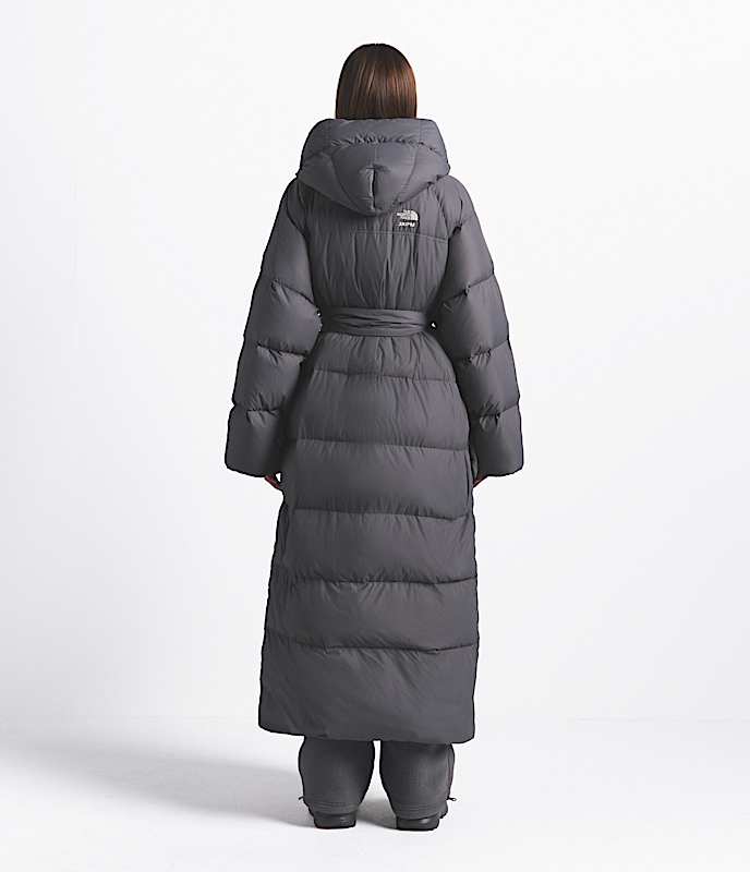 Parka enveloppant Nuptse pour femmes The North Face x SKIMS TNF Gris acier Sk BACK