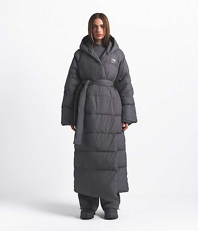 Parka enveloppant Nuptse pour femmes The North Face x SKIMS TNF Gris acier Sk HERO