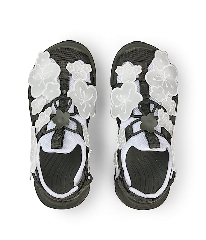 TNF x Cecilie Bahnsen Bekah Shandals TNF DETAILINSTEP