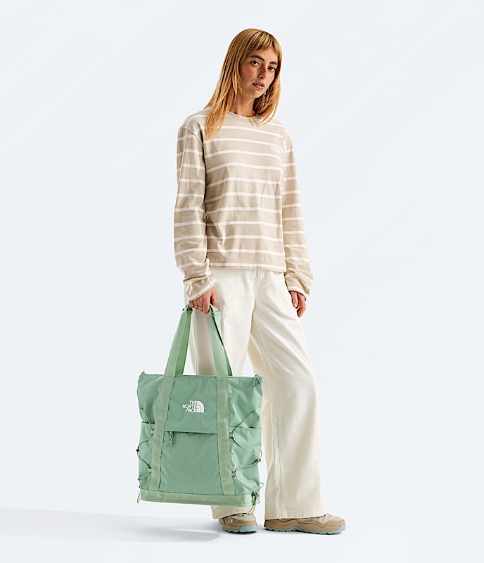Borealis Tote TNF MODELBACK