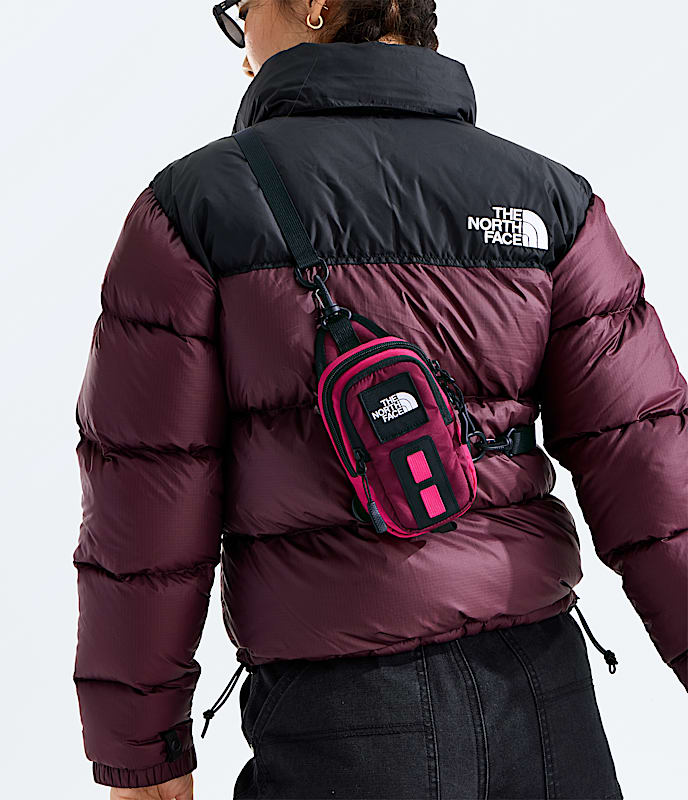 Hot Shot Crossbody TNF MODELBACK
