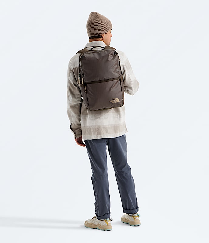 Base Camp™ Voyager Daypack - 26L | The North Face Canada