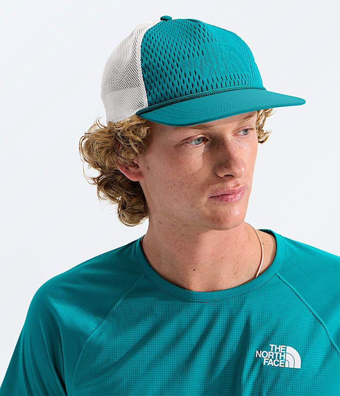 Runner Trucker Hat TNF MODELBACK