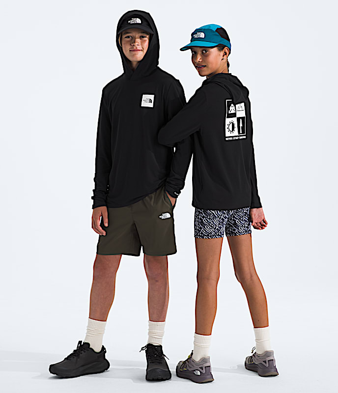 Boys  Girls Adventure LongSleeve HoodieGraphic TNF TNF Black Main