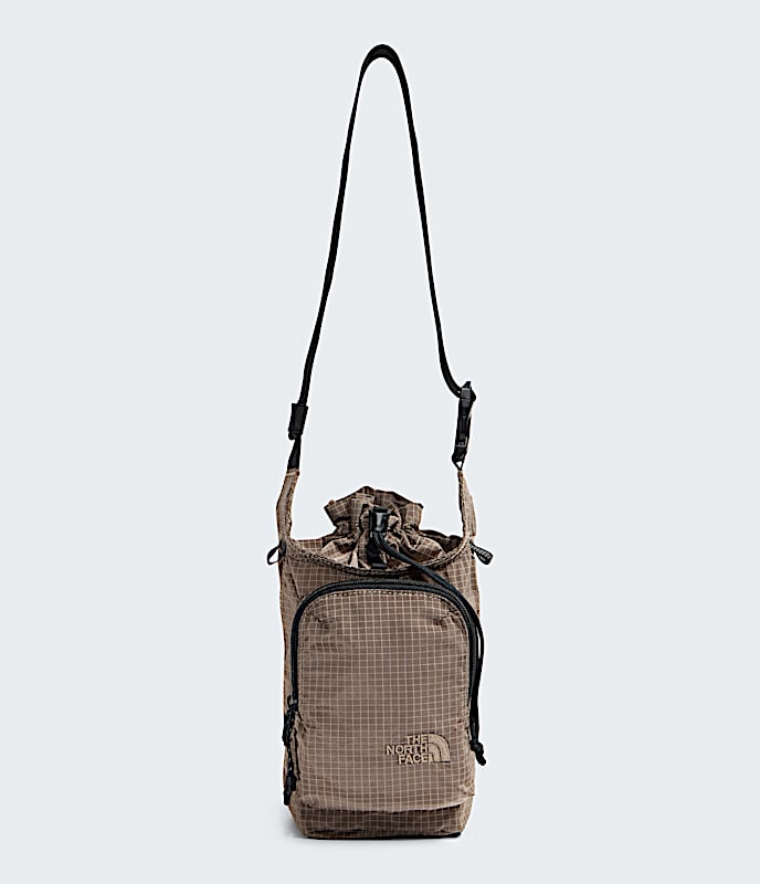 Never Stop Bucket Bag TNF Garnet HERO