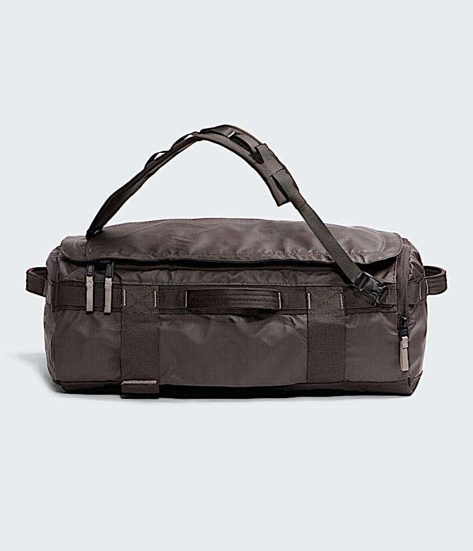 Base Camp Voyager Duffel32L TNF Dark ChesnutGarnet HERO