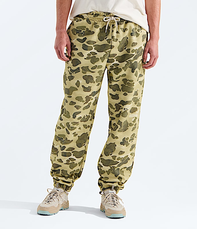 Mens TNF Essential Simple Dome PantsPrint TNF Cedar Heritage Print Main