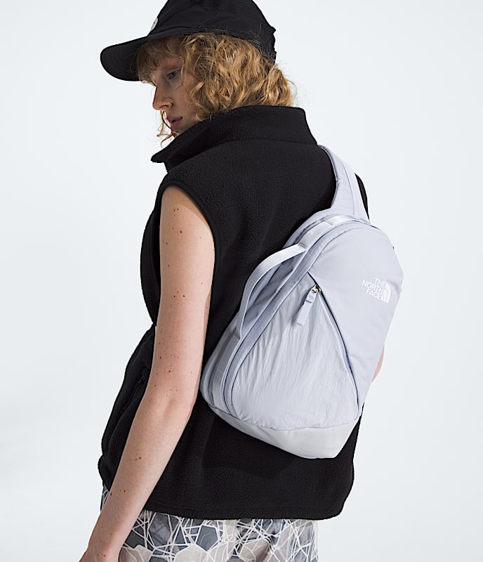 芸能人愛用のおすすめ最新情報 Women's Isabella Sling | The North Face バッグ