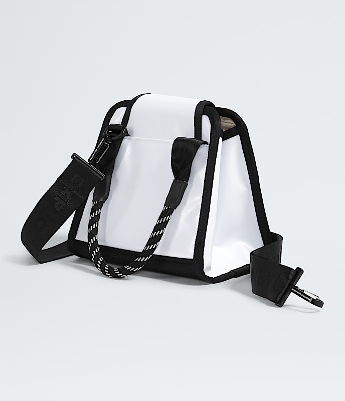 【送料&関税込】The North Face Base Camp Mini Bag Base Camp Mini Bag | The North Face FI