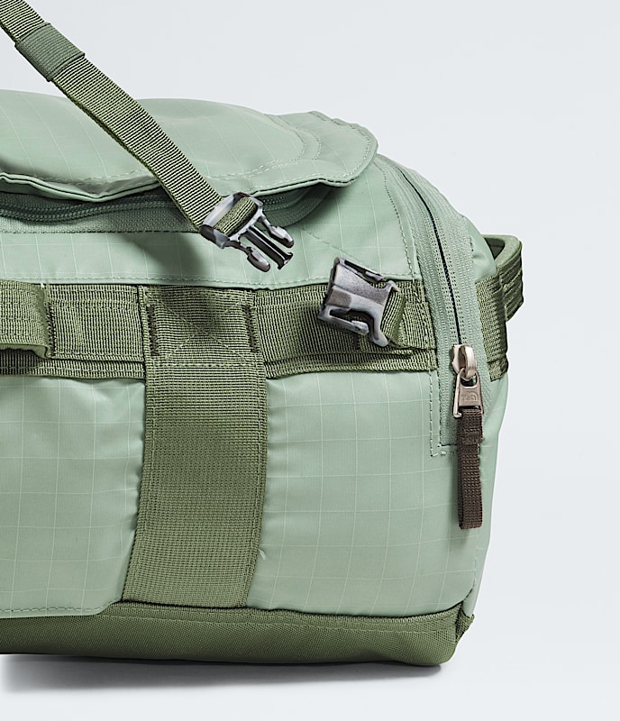 Amazon.com: THE NORTH FACE Base Camp Voyager Duffel—32L, TNF