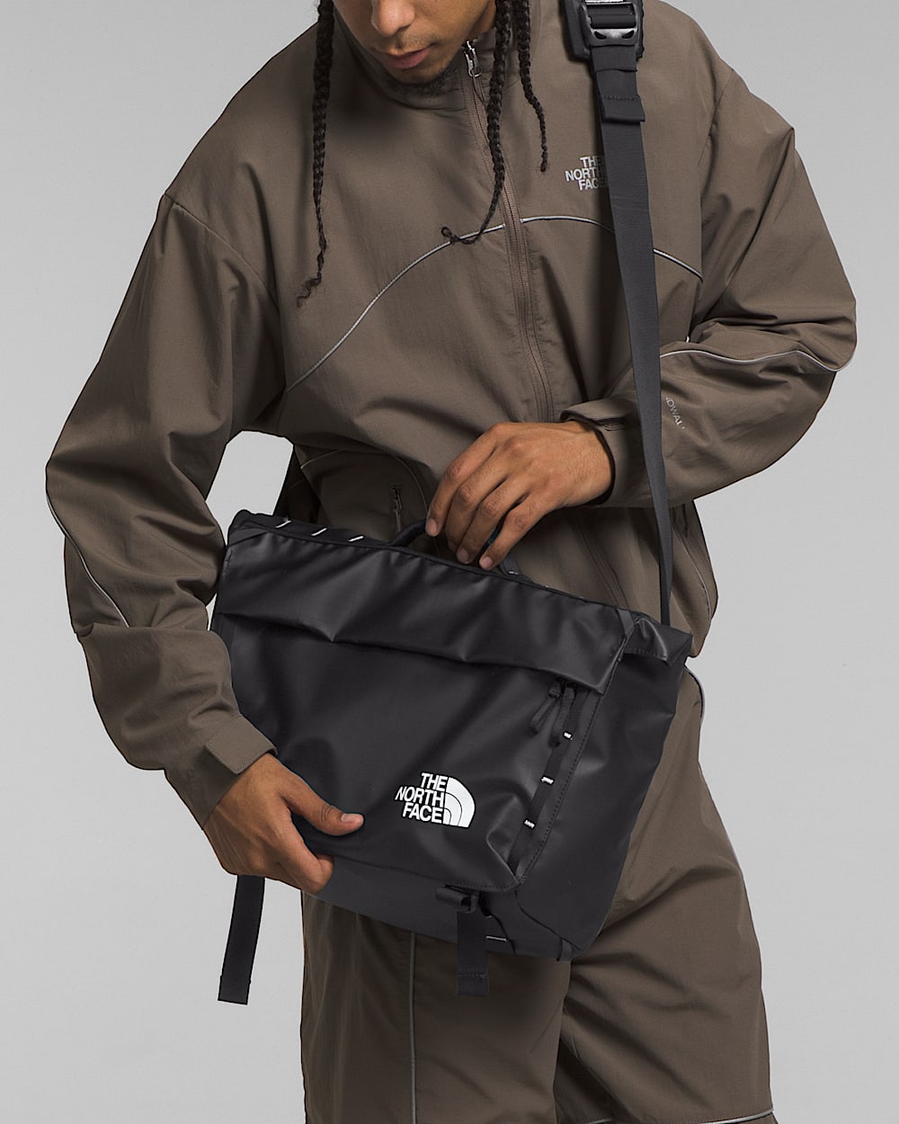 Base Camp Voyager Messenger Bag | The North Face