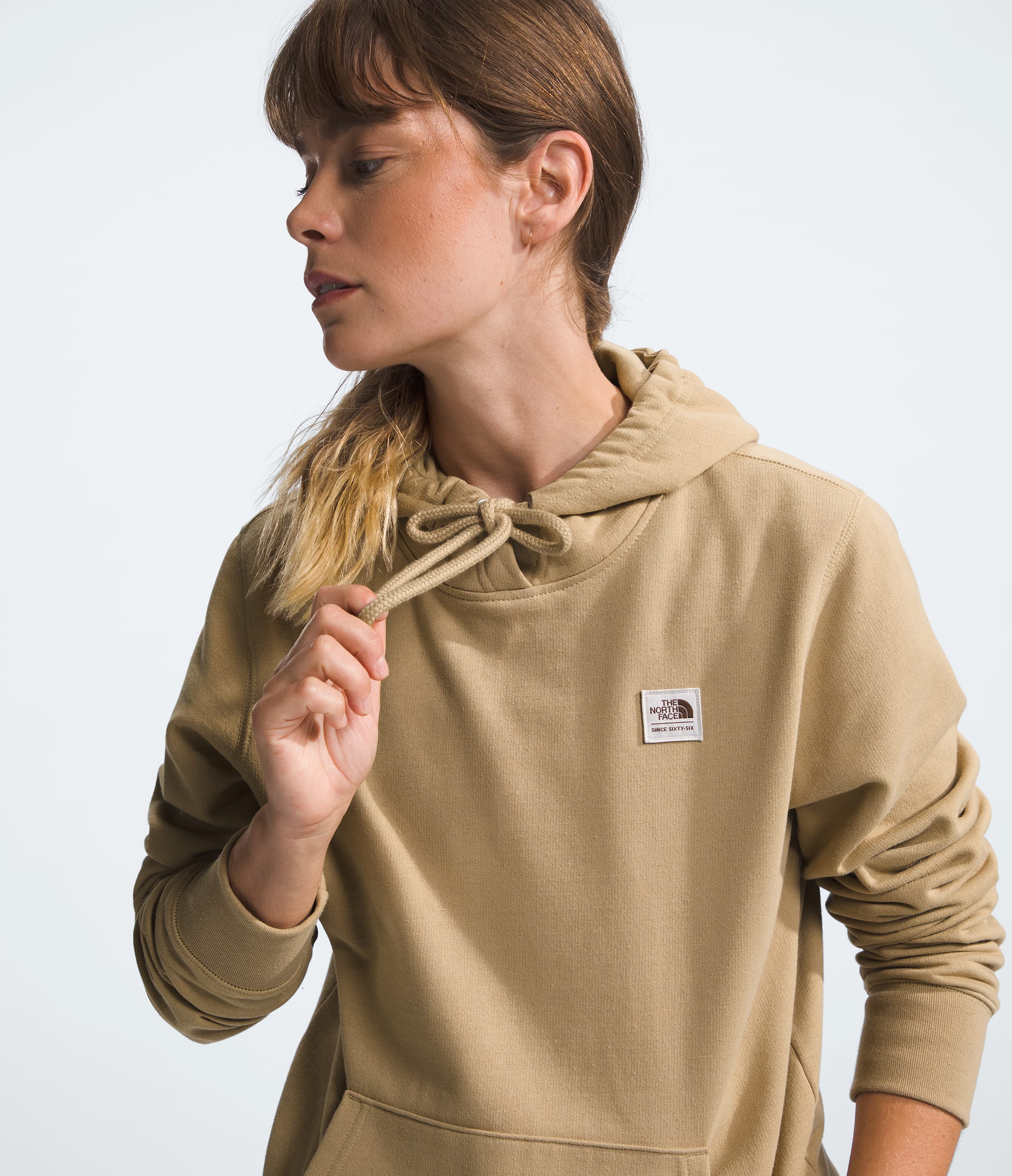 W HERITAGE PATCH PULLOVER HOODIE | The North Face | The