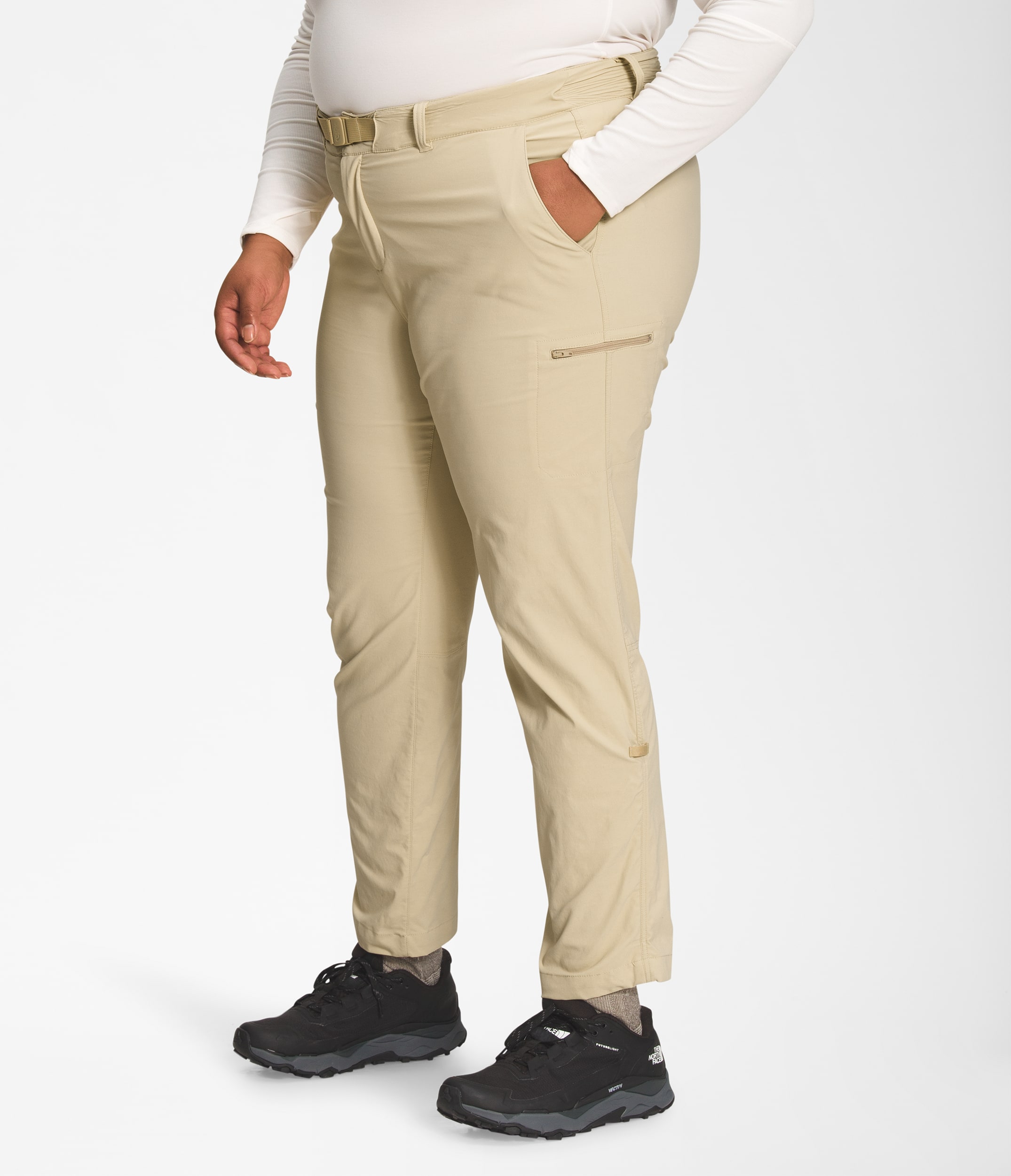 WOMEN'S PLUS PARAMOUNT MID-RISE PANT | The North Face | The