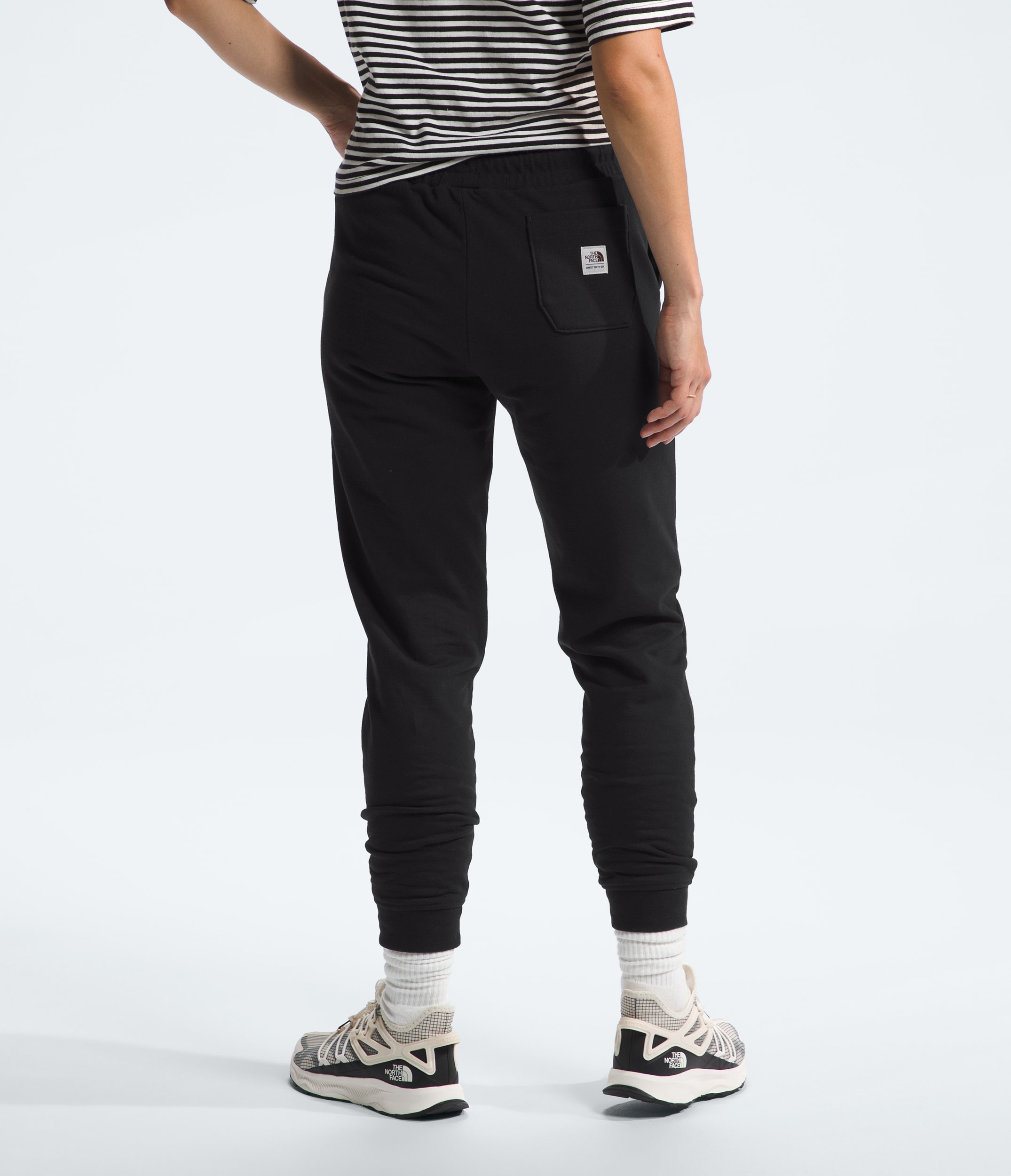 W HERITAGE PATCH JOGGER | The North Face | The North Face