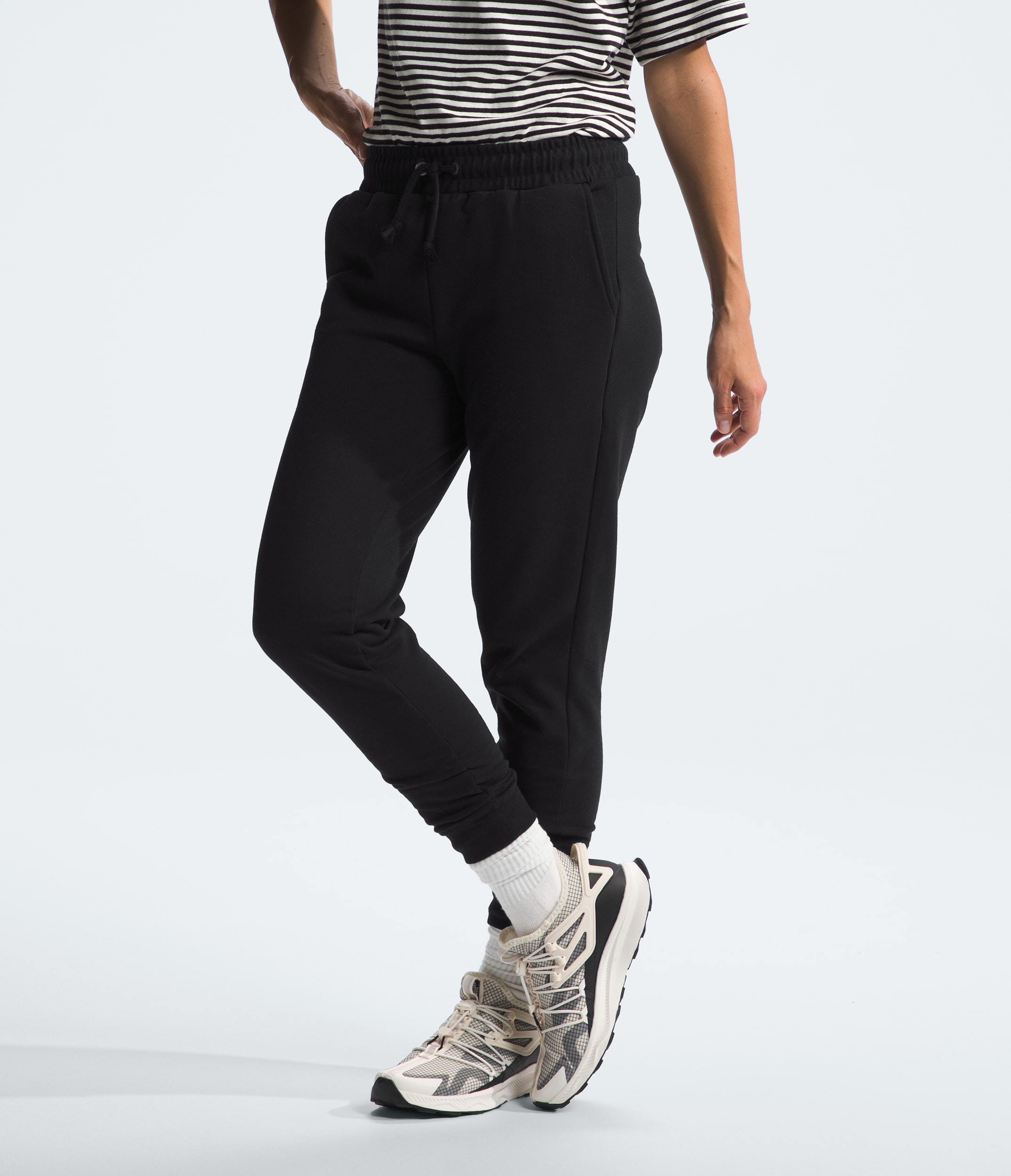 W HERITAGE PATCH JOGGER | The North Face | The North Face