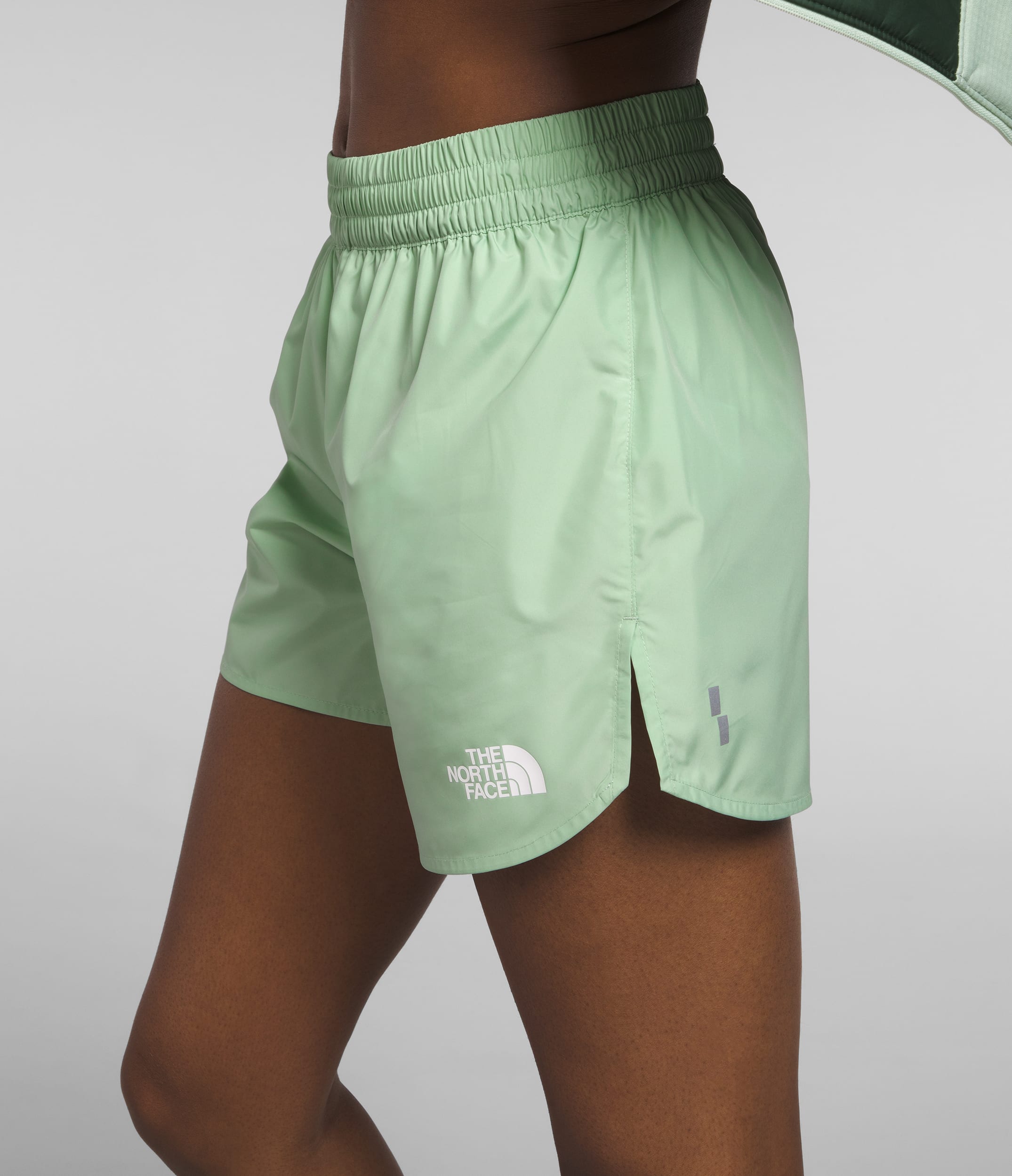 W LIMITLESS RUN SHORT | The North Face | The North Face Renewed