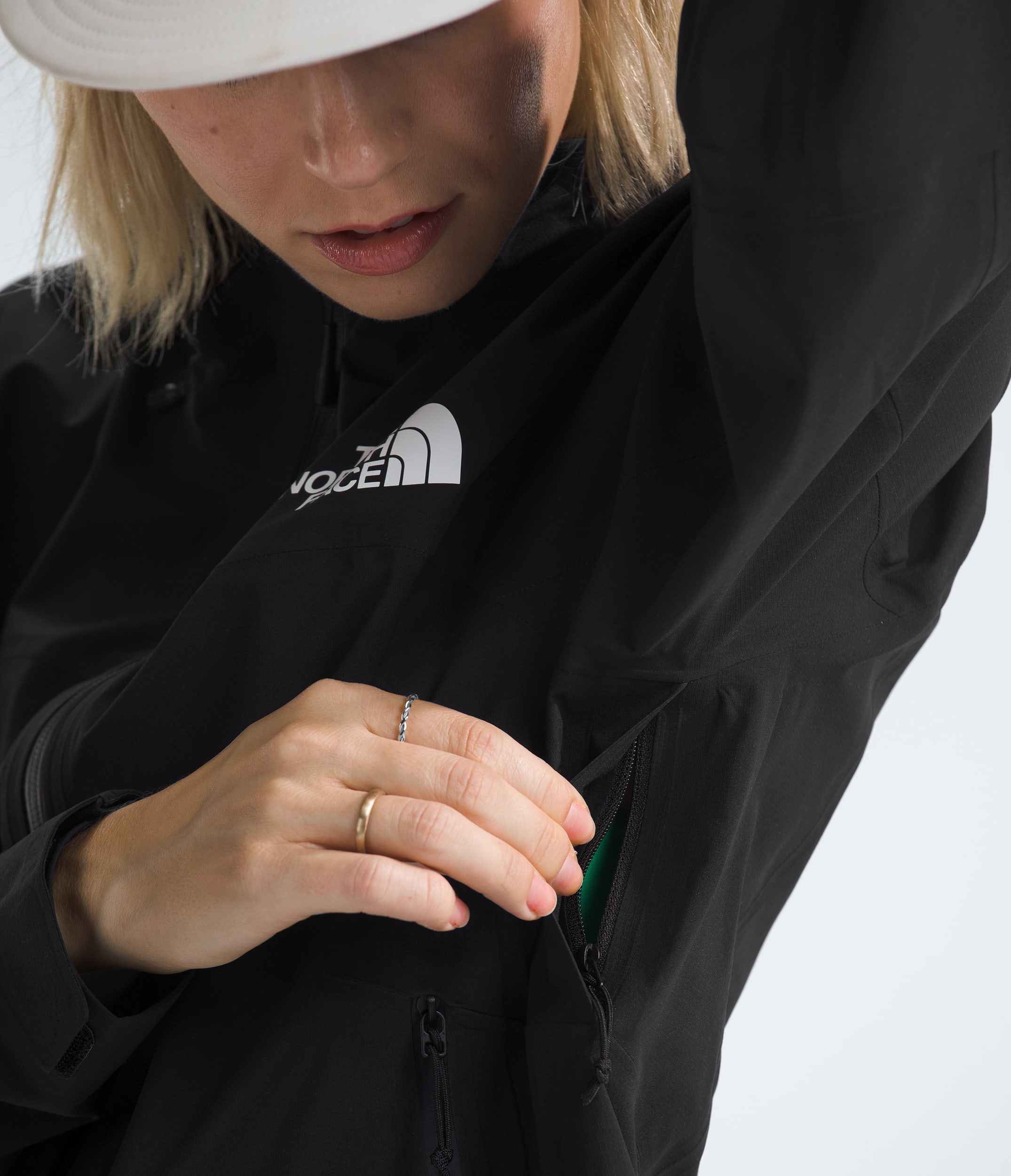 W FRONTIER FUTURELIGHT JACKET | The North Face | The North W FRONTIER FUTURELIGHT JACKET | The North Face | The North