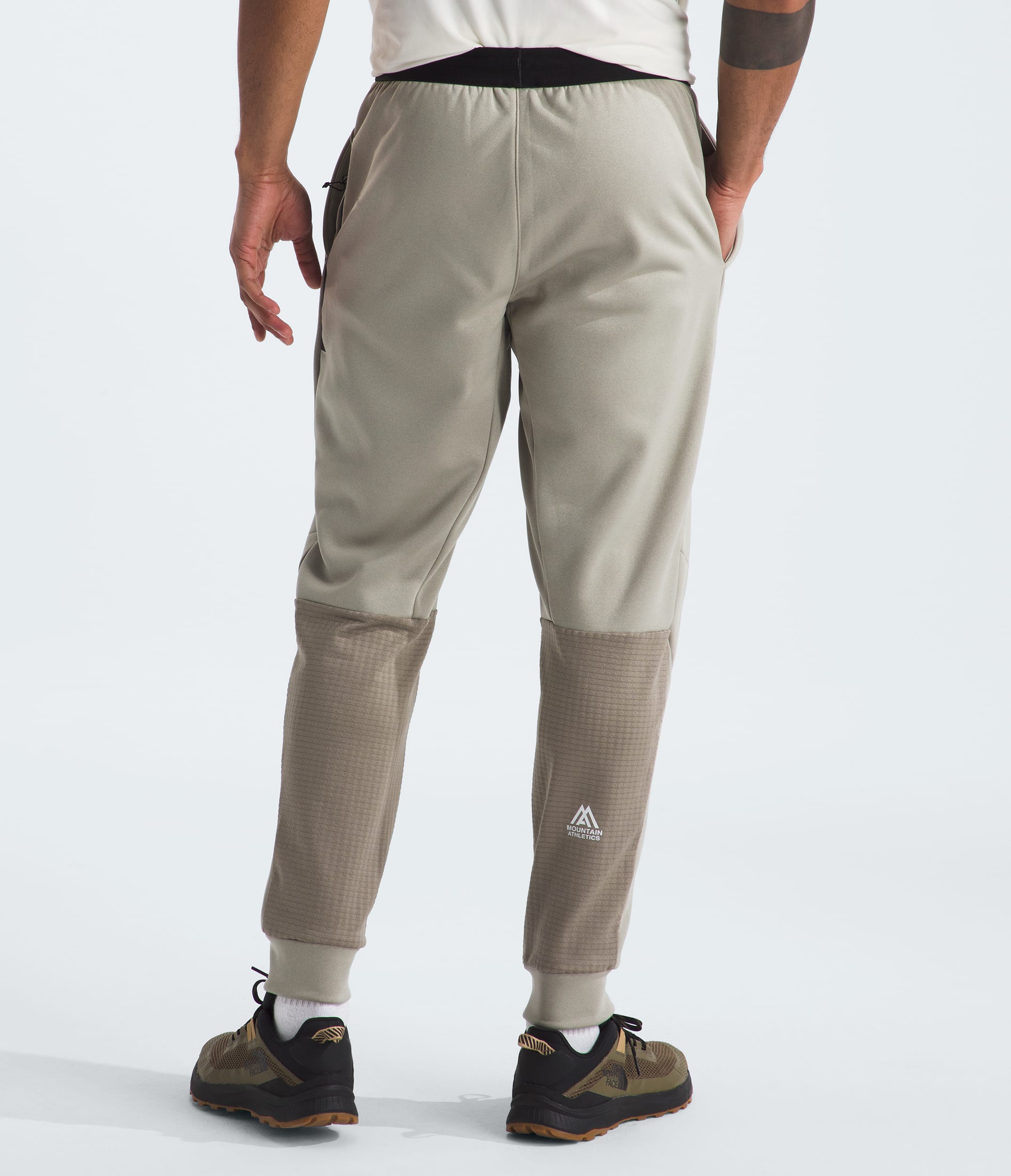 M MA FLEECE PANT | The North Face | The North Face Renewed